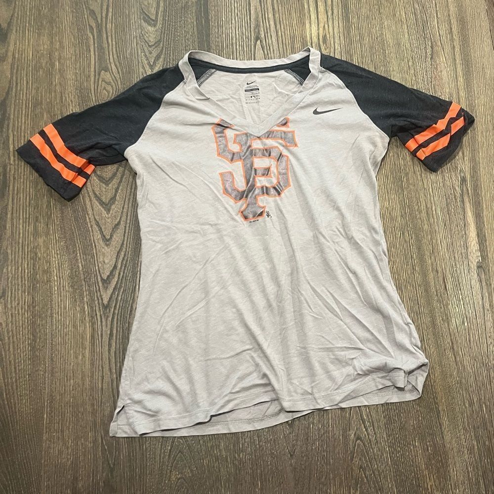 Nike San Francisco Giants SF Raglan Short Sleeves Tee V-Neck Gray Black Size L